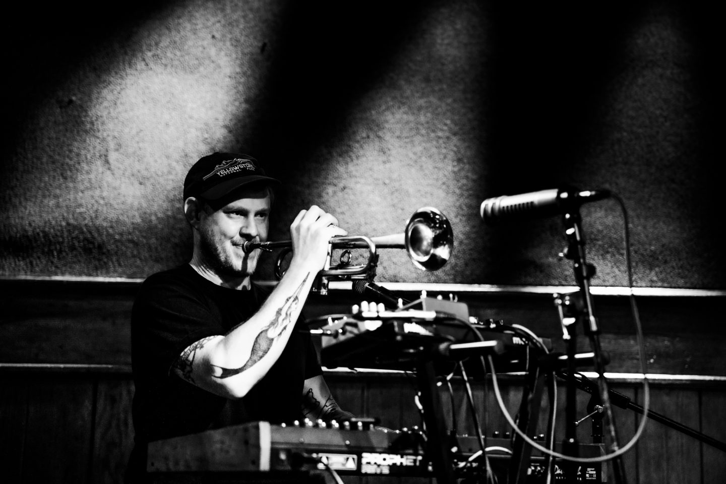 Charlie Cunningham at Schubas by Liina Raud Photography